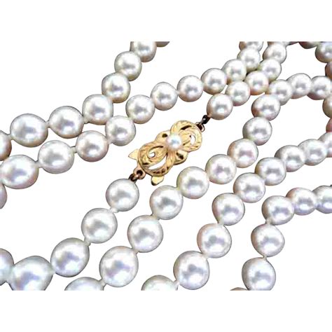 Tidal spell cultured pearls by mikimoto